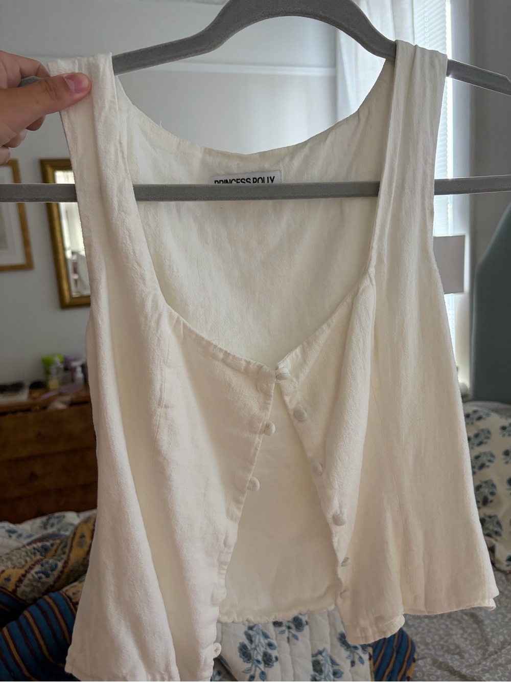 Princess polly zenda white button up tank! Size small us 4